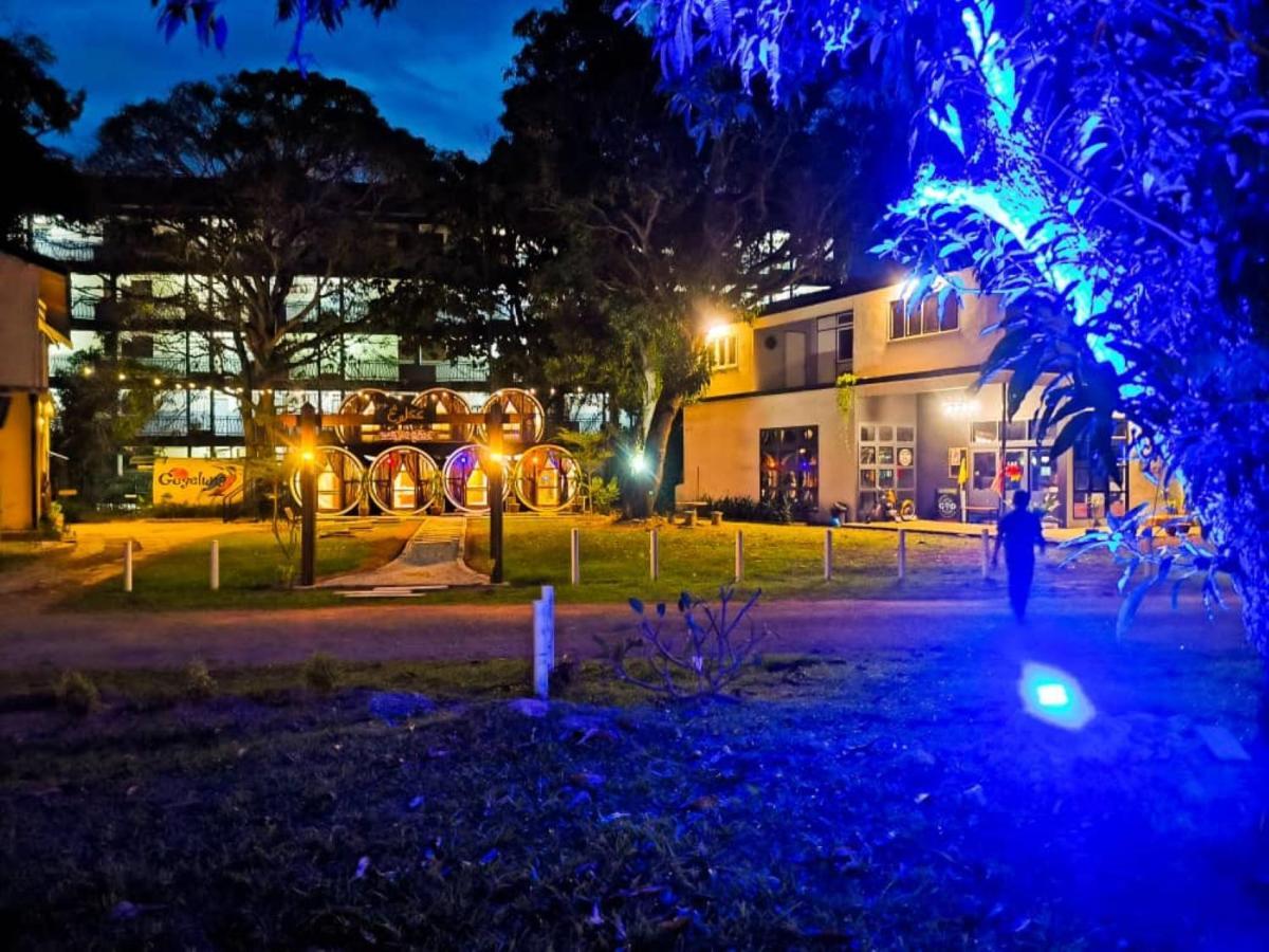 Mango'S Park Port Dickson Hotel Exterior photo