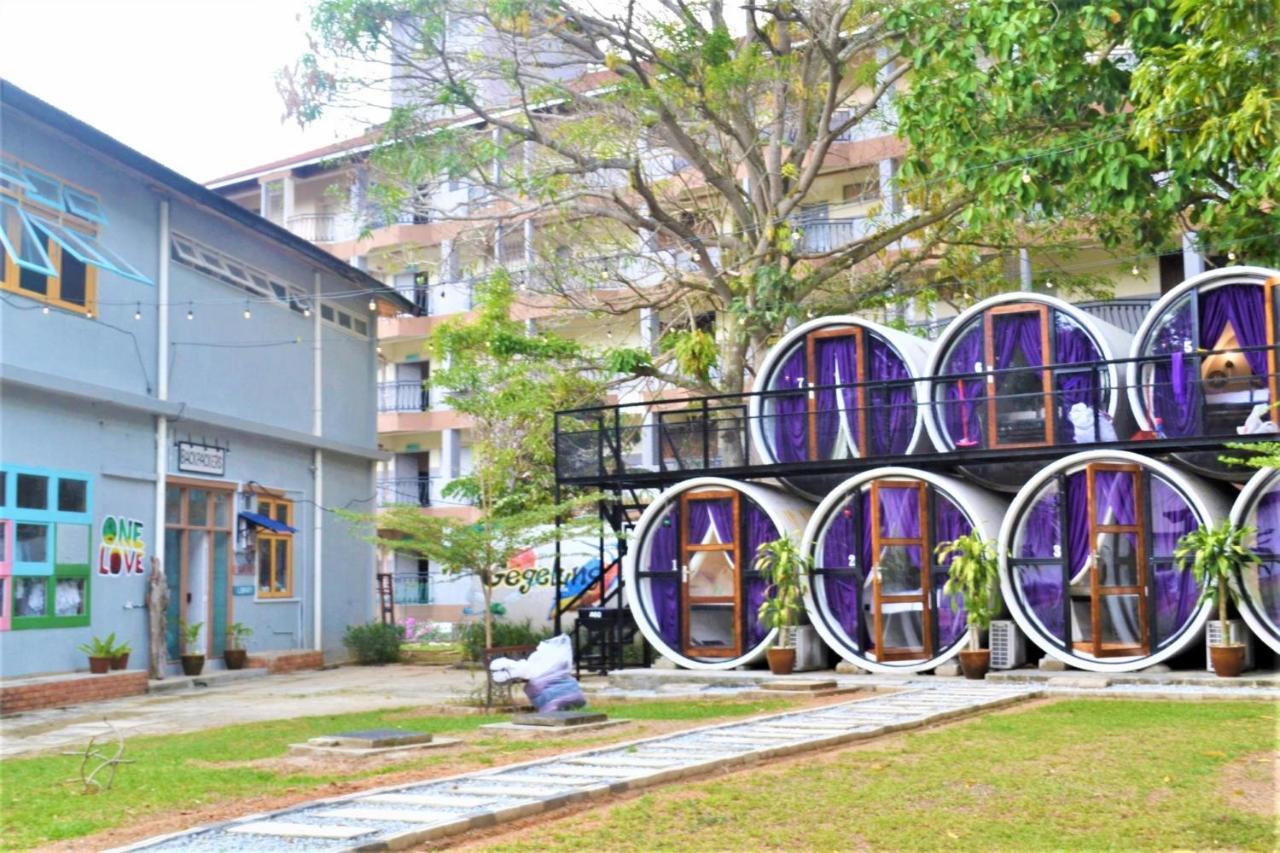 Mango'S Park Port Dickson Hotel Exterior photo