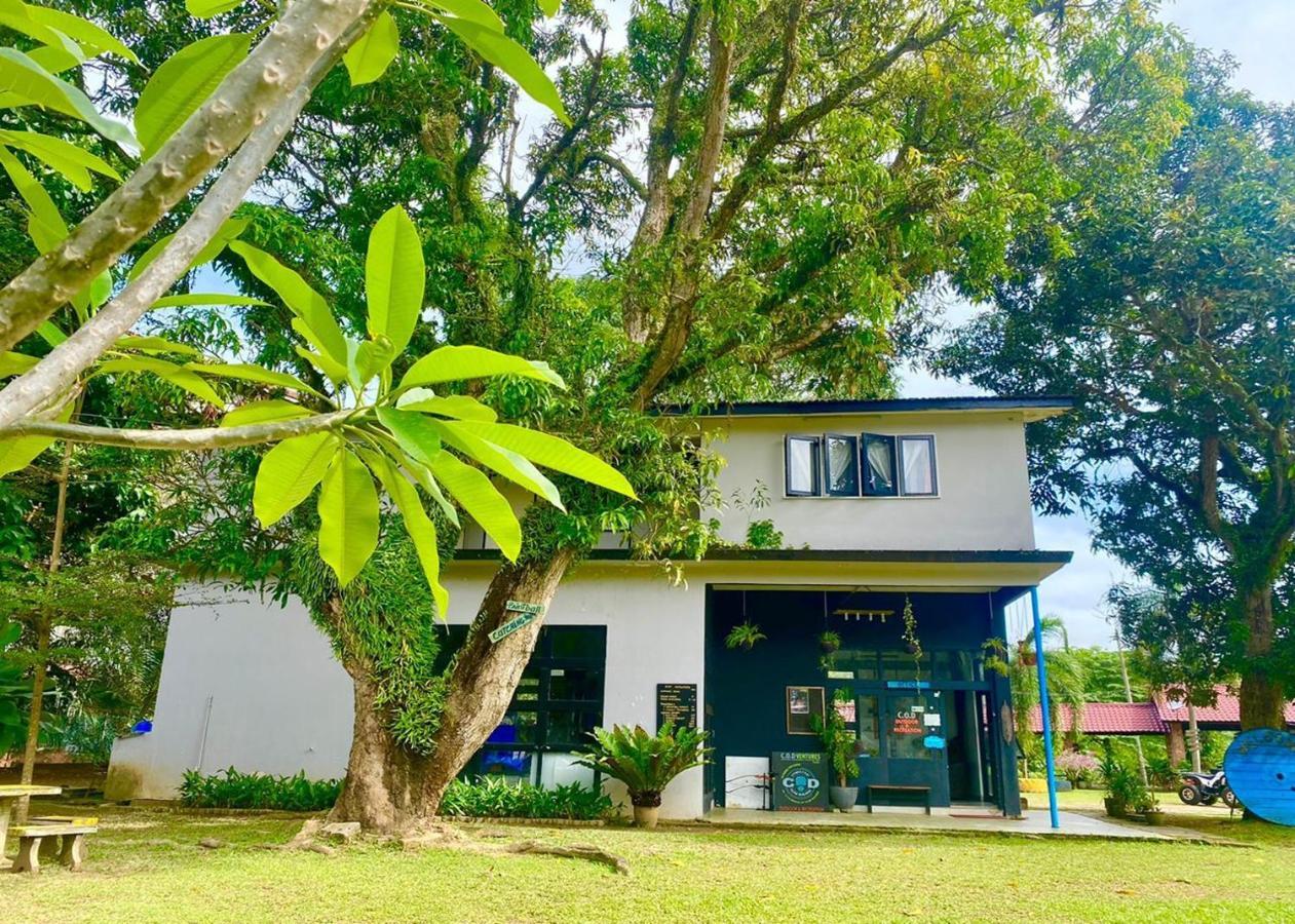 Mango'S Park Port Dickson Hotel Exterior photo